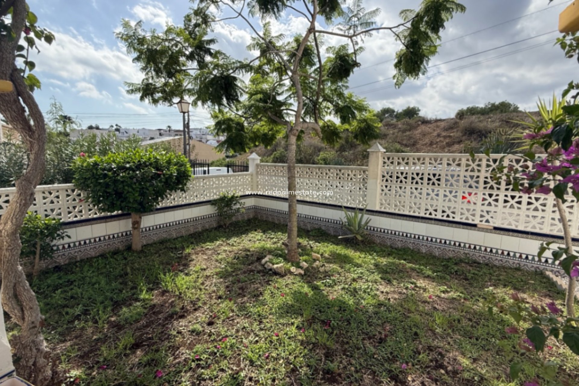 Resale - Town House -
San Miguel de Salinas - Inland