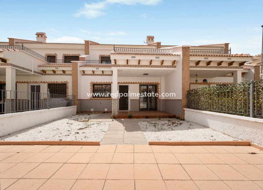 Resale - Town House -
San Miguel de Salinas - Inland