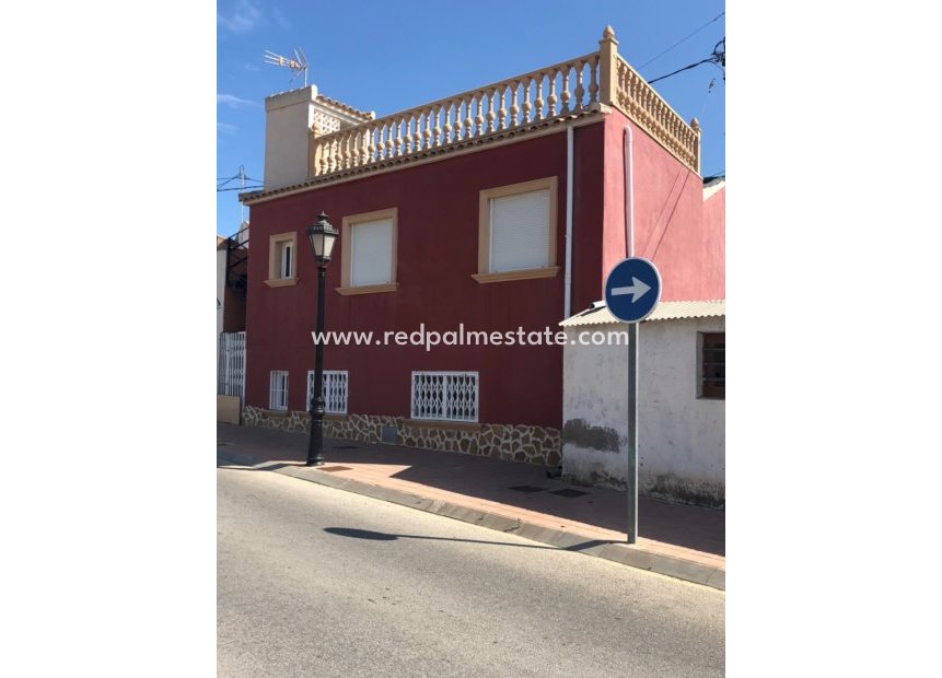 Resale - Town House -
San Miguel de Salinas - Inland