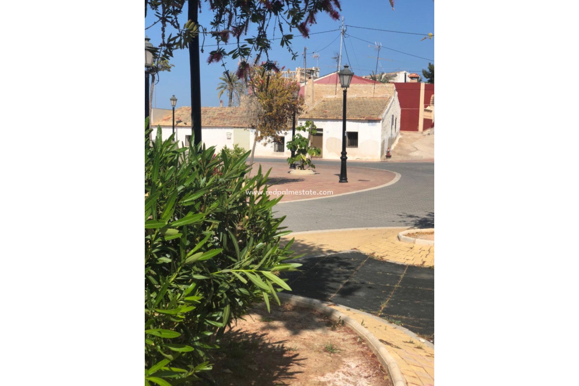 Resale - Town House -
San Miguel de Salinas - Inland