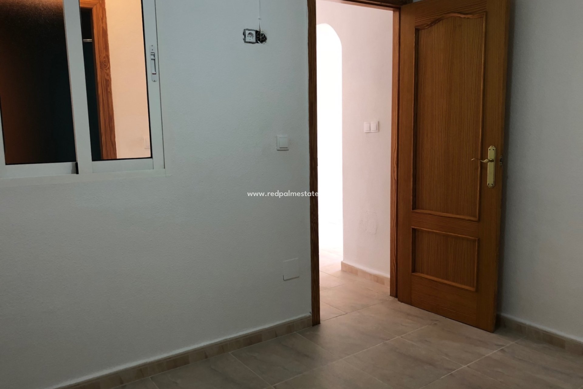 Resale - Town House -
San Miguel de Salinas - Inland