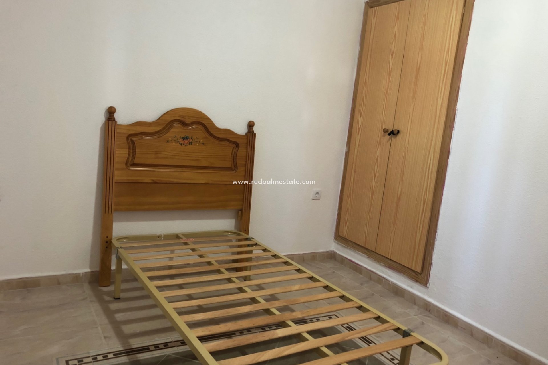 Resale - Town House -
San Miguel de Salinas - Inland