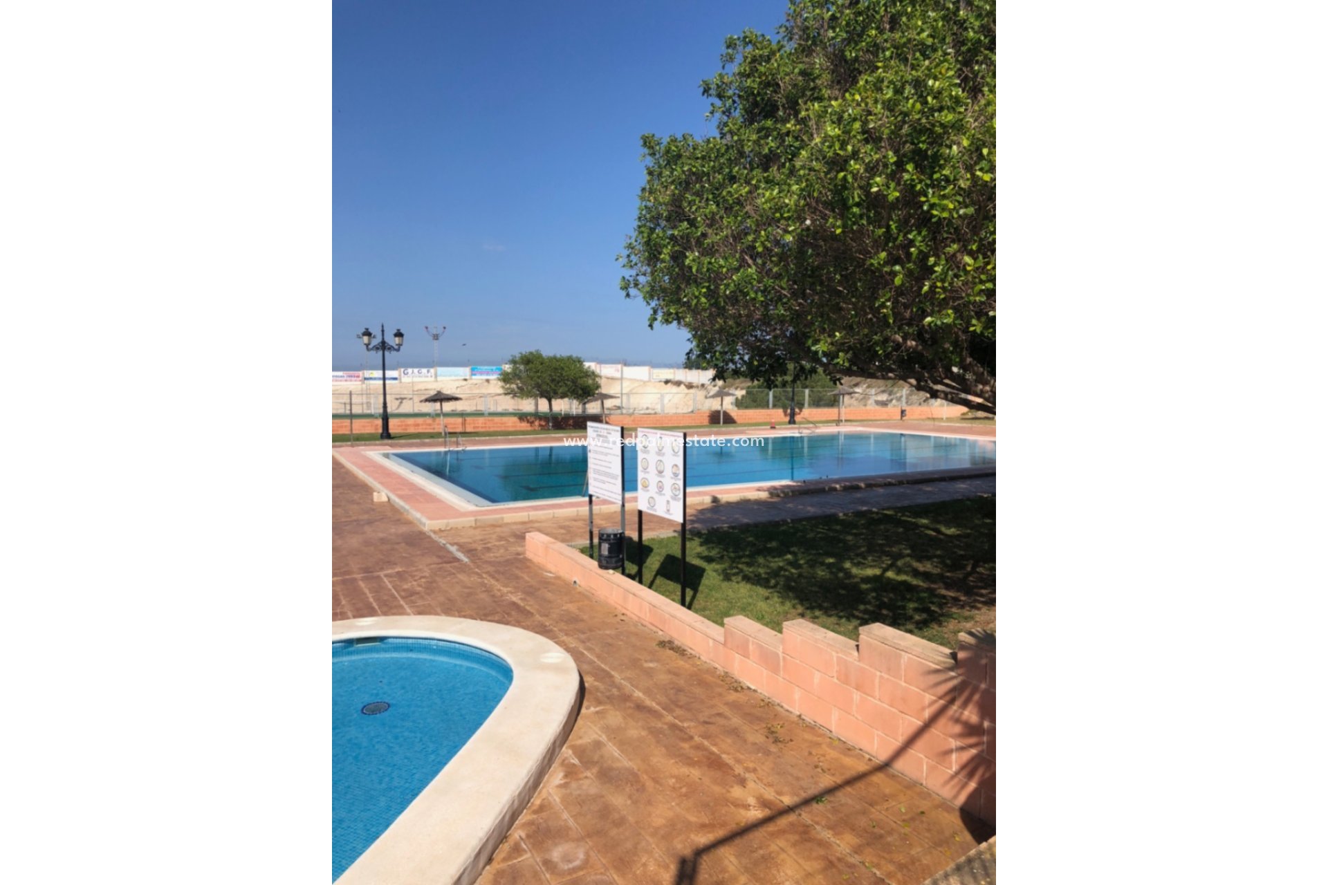 Resale - Town House -
San Miguel de Salinas - Inland