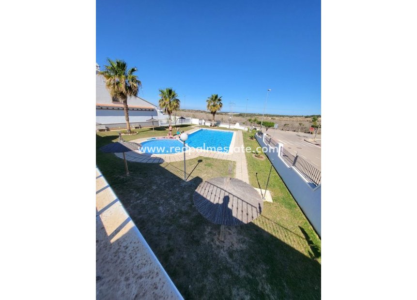 Resale - Town House -
San Miguel de Salinas - Inland
