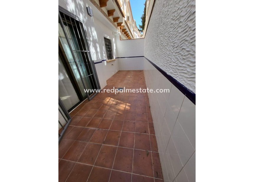 Resale - Town House -
San Miguel de Salinas - Inland