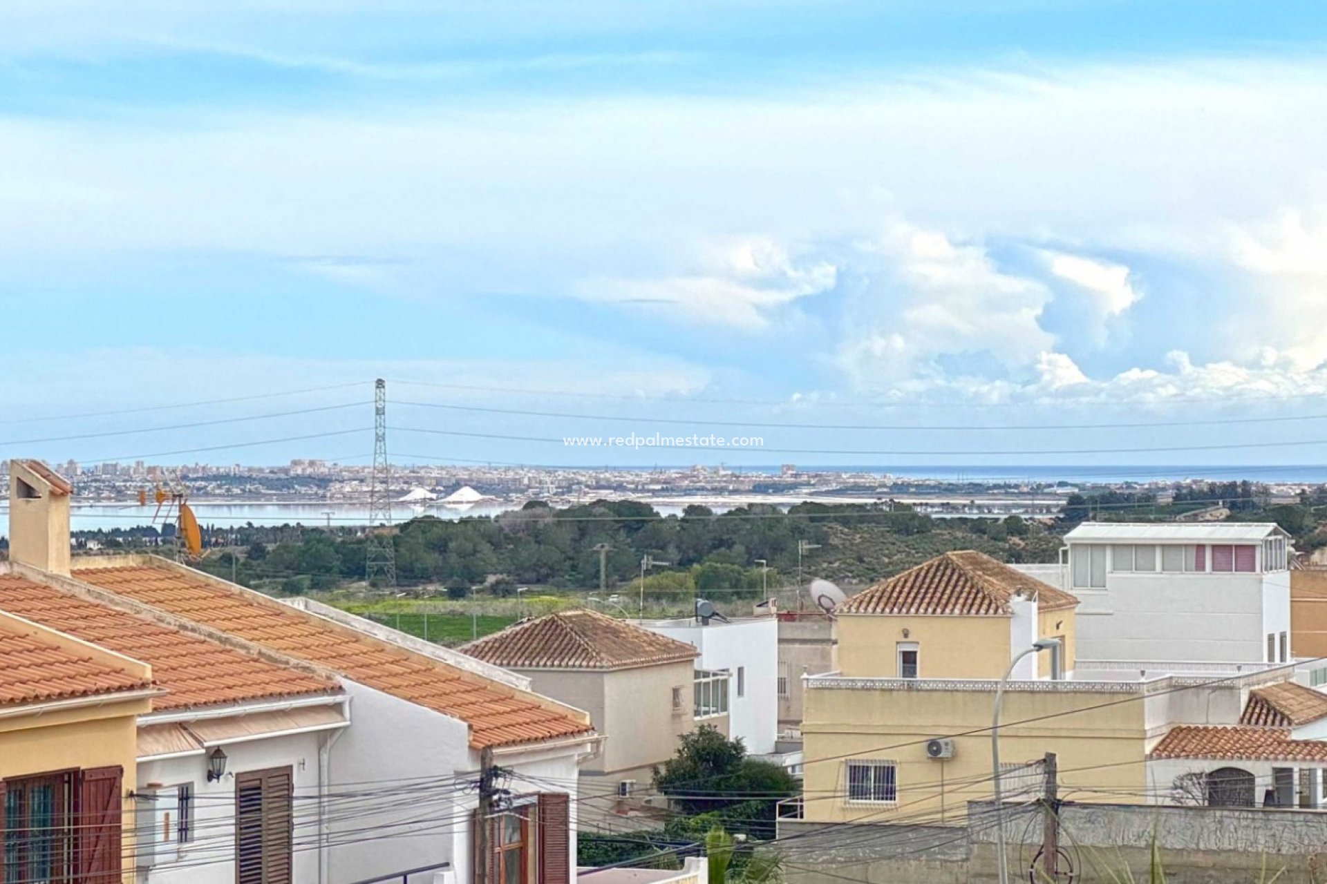 Resale - Town House -
San Miguel de Salinas - Inland