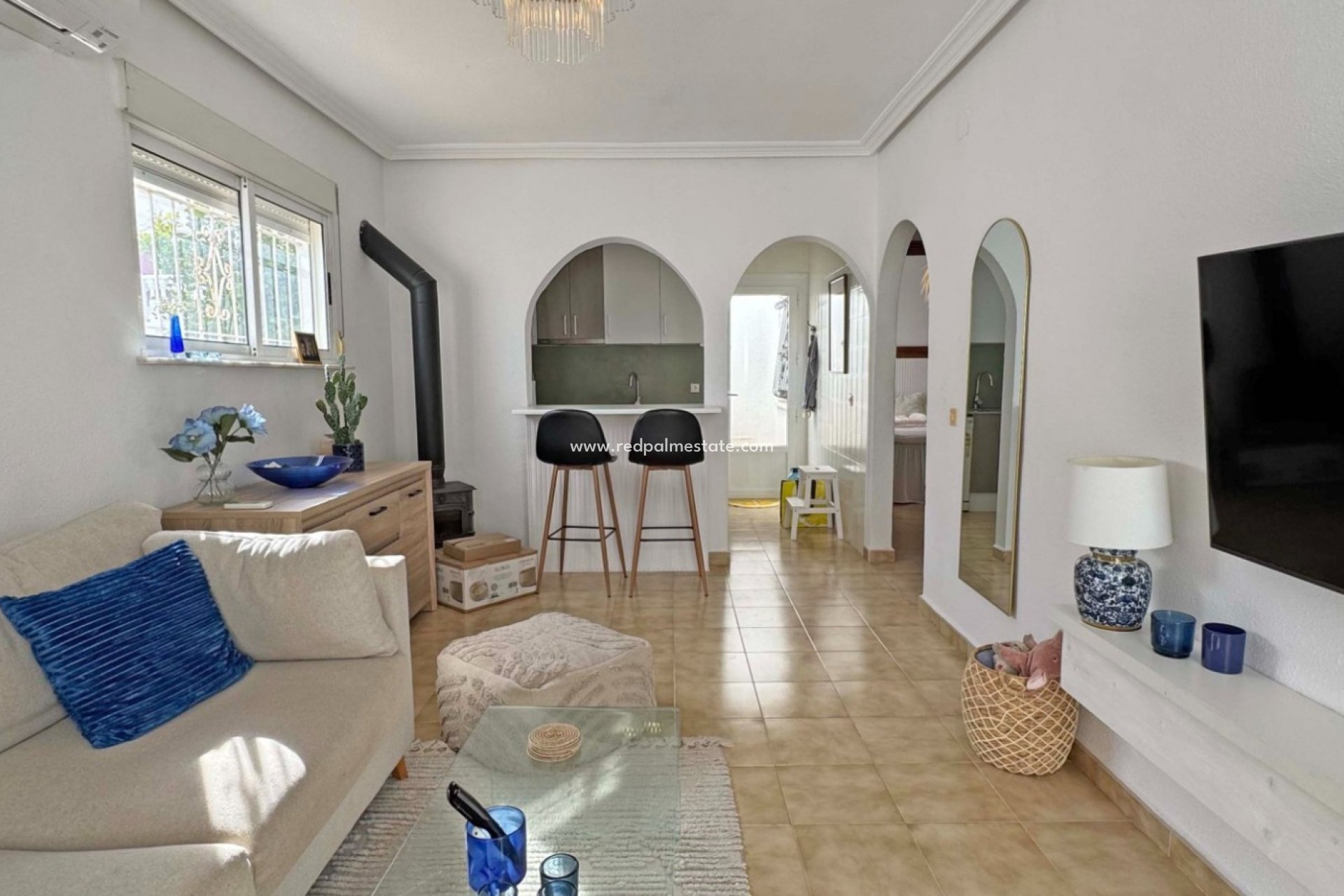 Resale - Town House -
San Miguel de Salinas - Inland