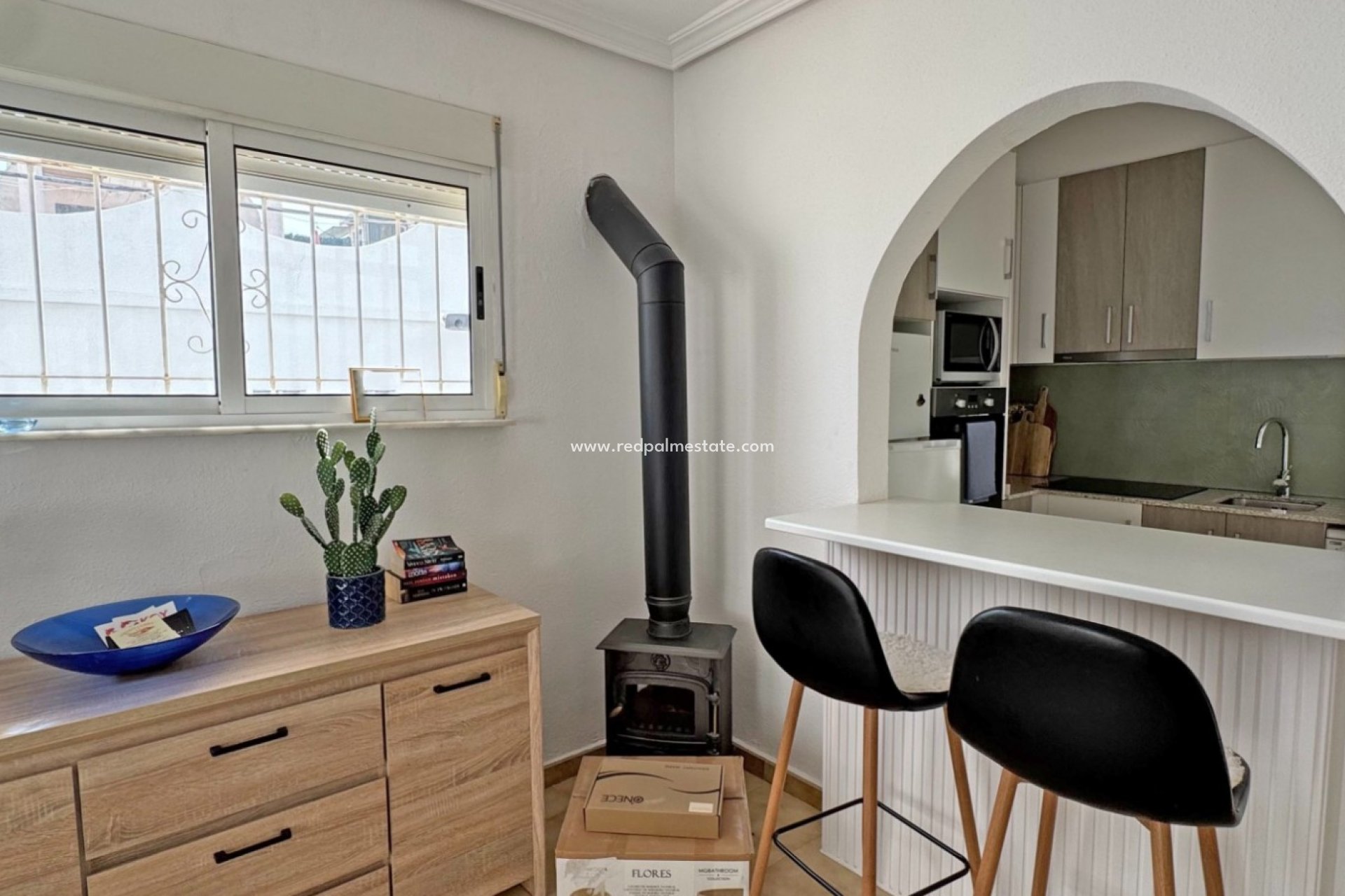 Resale - Town House -
San Miguel de Salinas - Inland