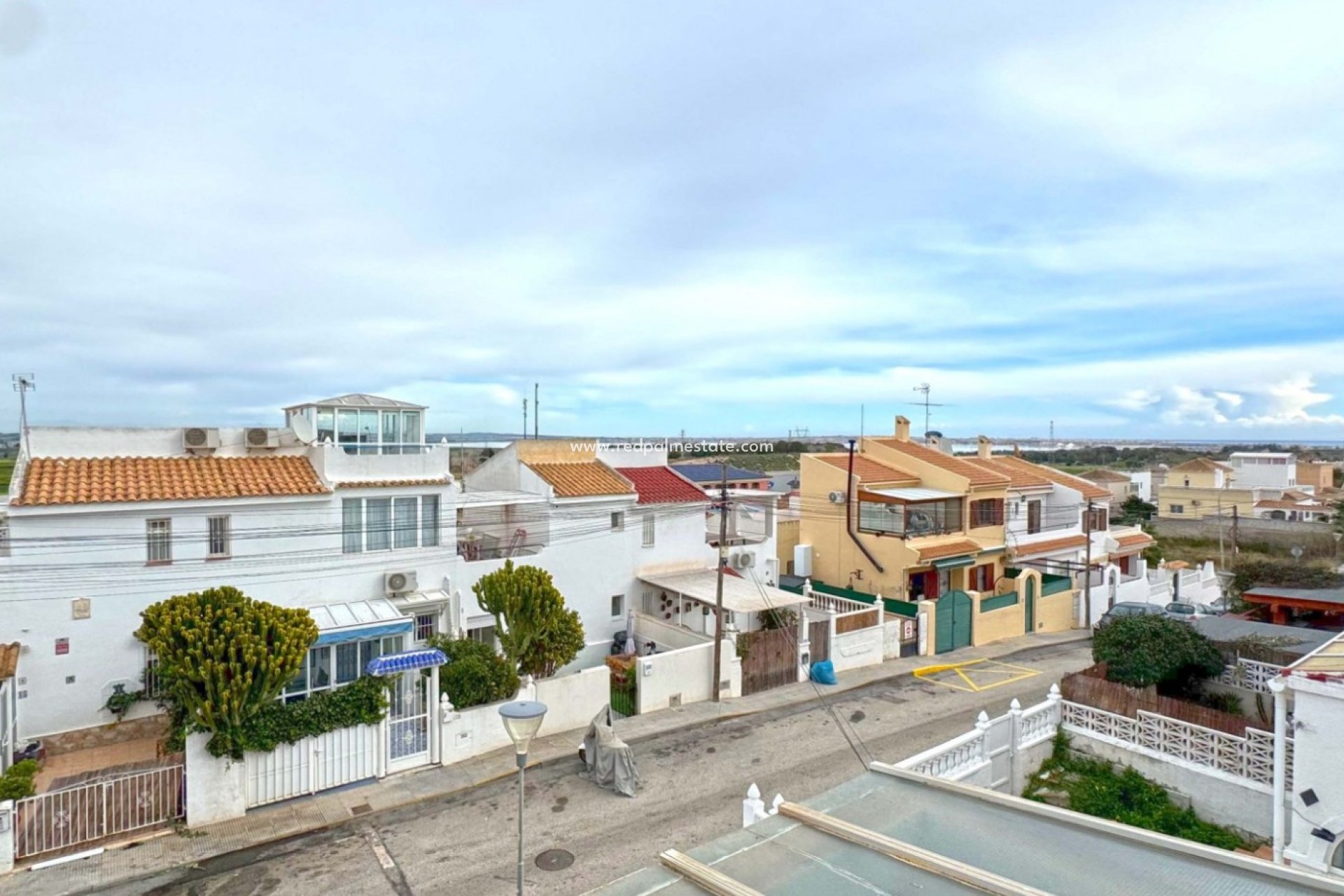 Resale - Town House -
San Miguel de Salinas - Inland