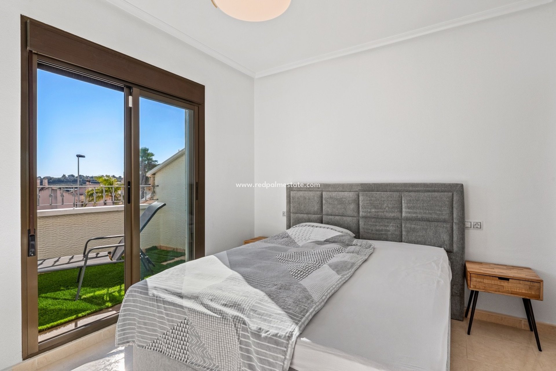 Resale - Town House -
San Miguel de Salinas - Inland