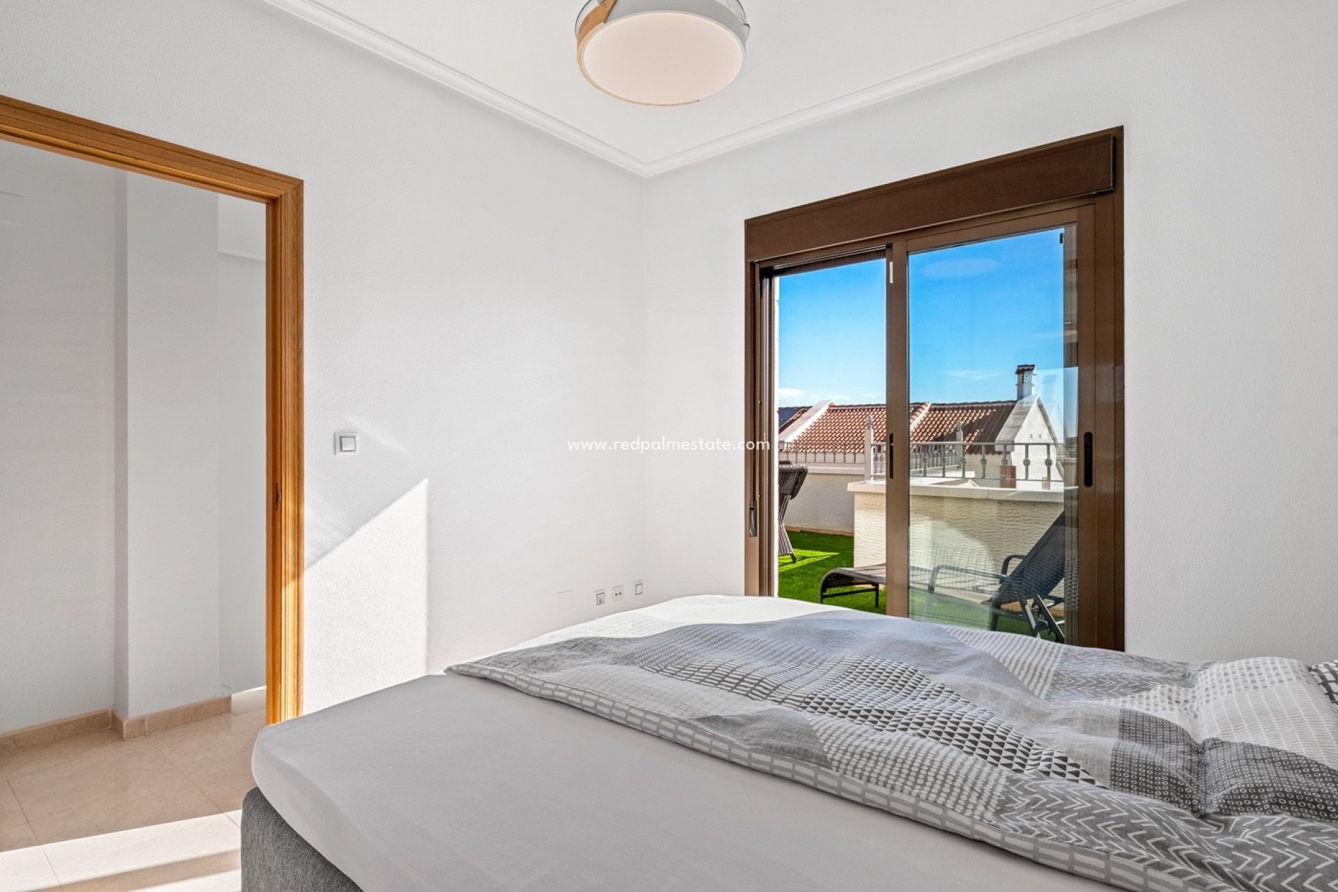 Resale - Town House -
San Miguel de Salinas - Inland