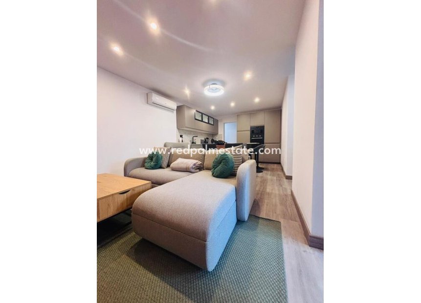 Resale - Town House -
San Miguel de Salinas - Inland