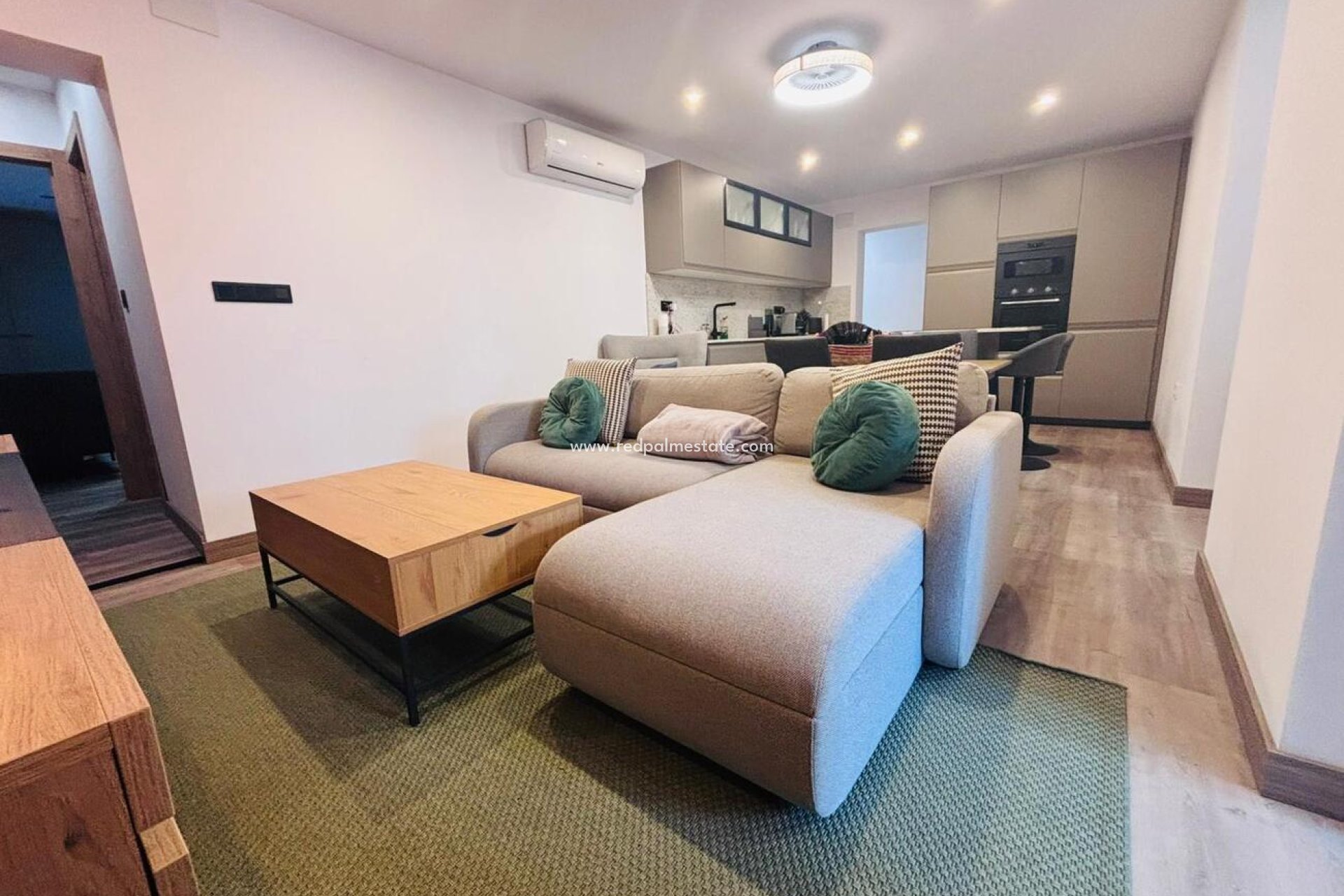 Resale - Town House -
San Miguel de Salinas - Inland