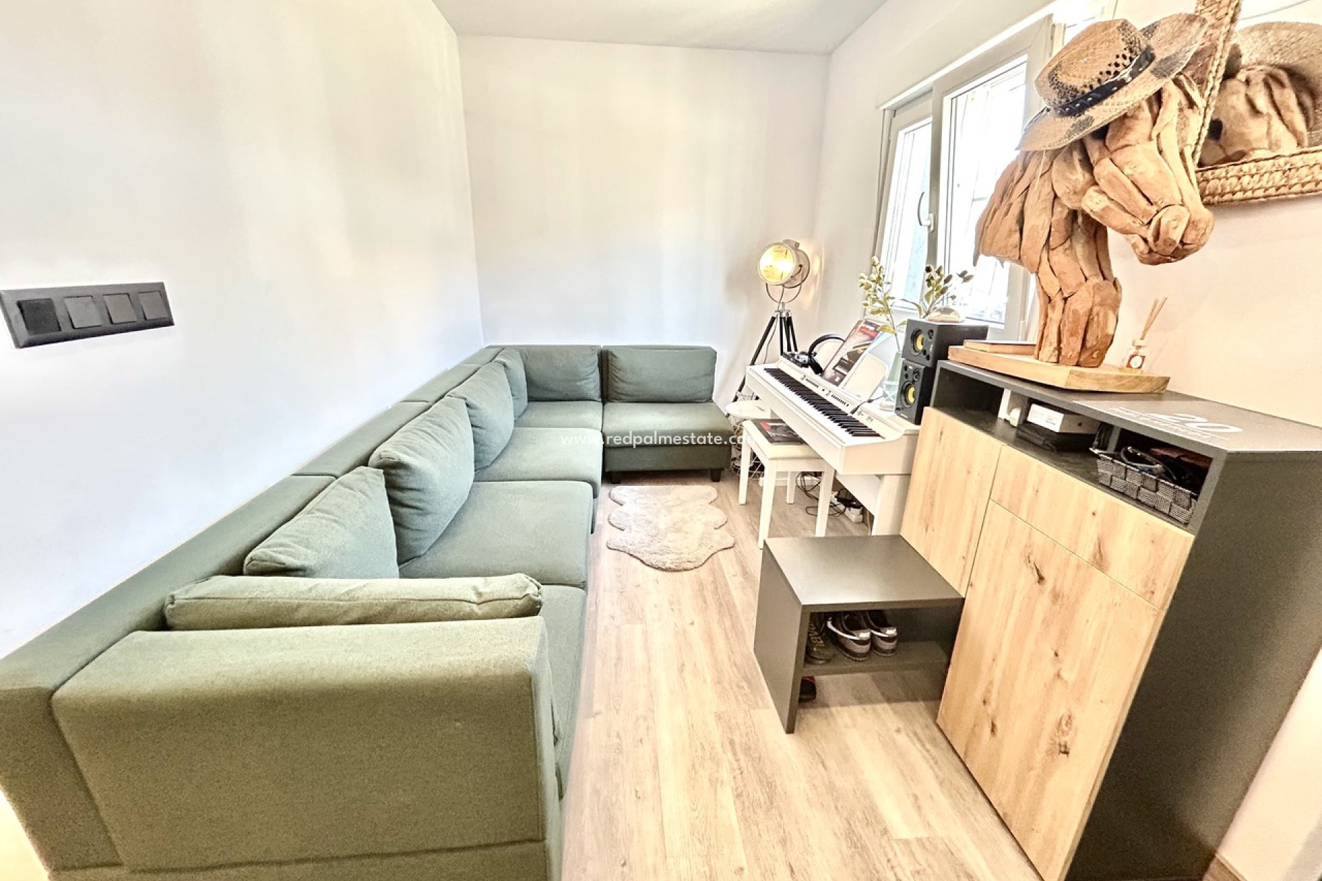 Resale - Town House -
San Miguel de Salinas - Inland