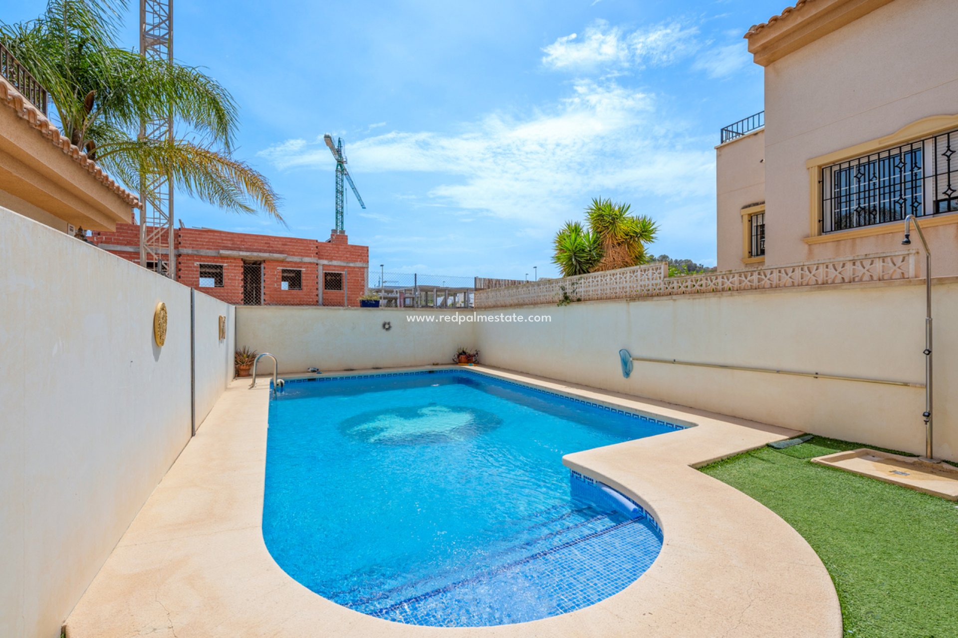 Resale - Town House -
San Miguel de Salinas - Inland