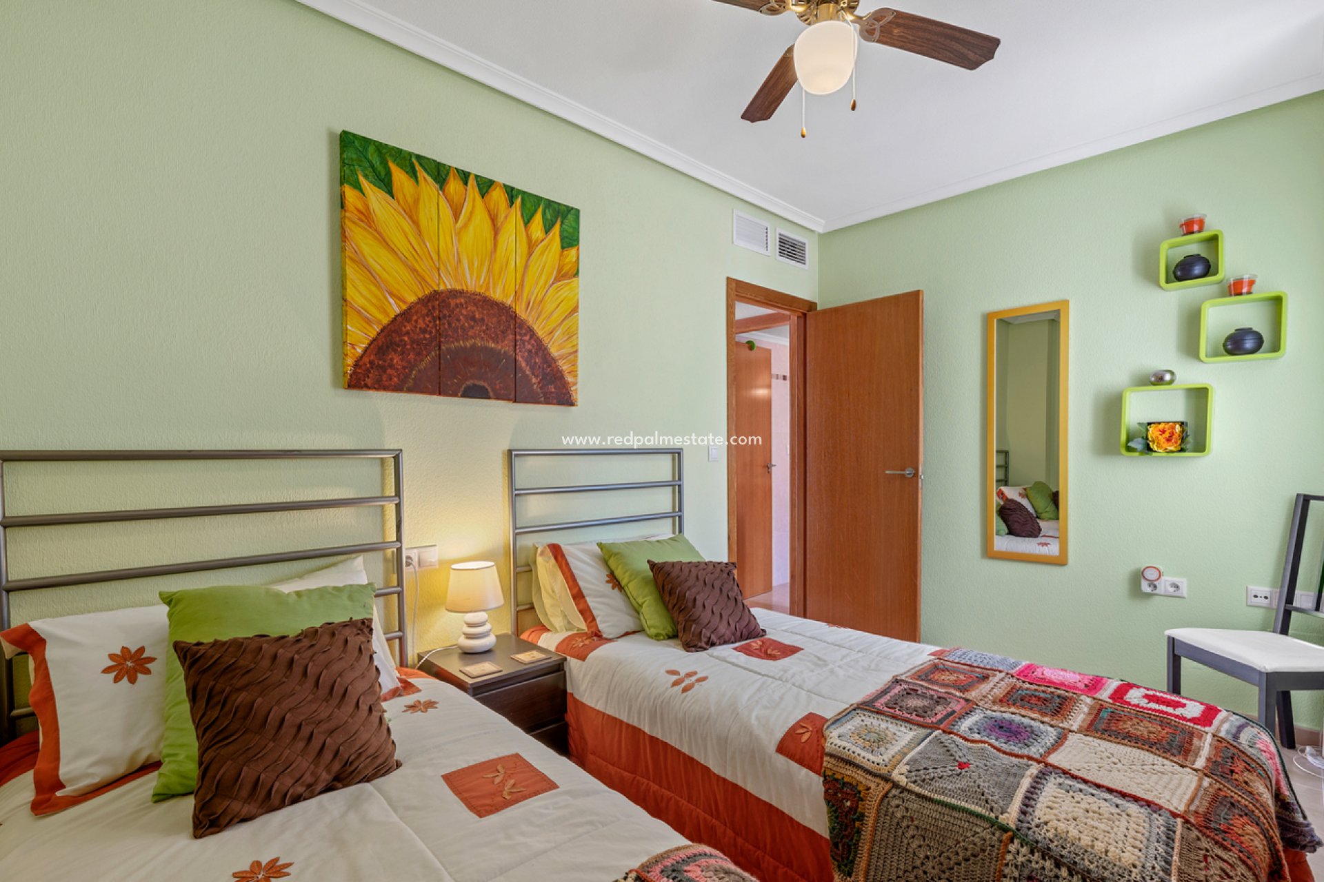 Resale - Town House -
San Miguel de Salinas - Inland