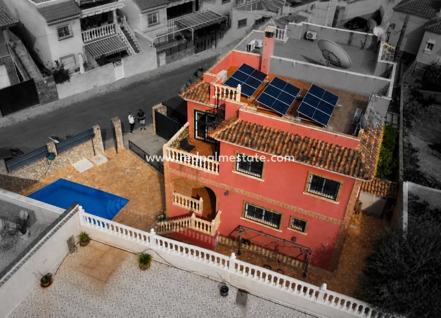 Resale - Town House -
San Miguel de Salinas - Inland