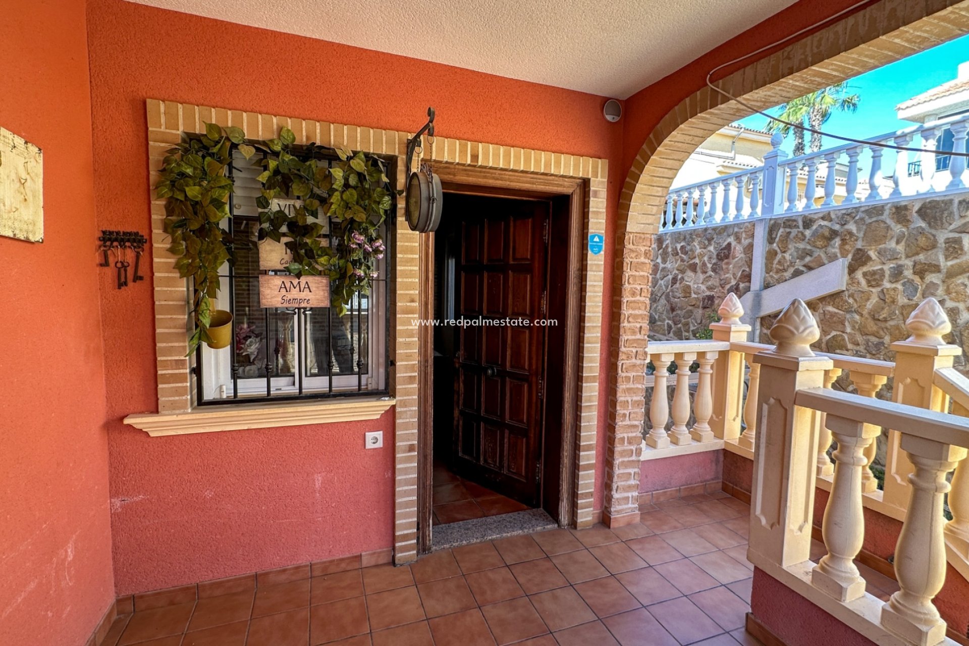 Resale - Town House -
San Miguel de Salinas - Inland