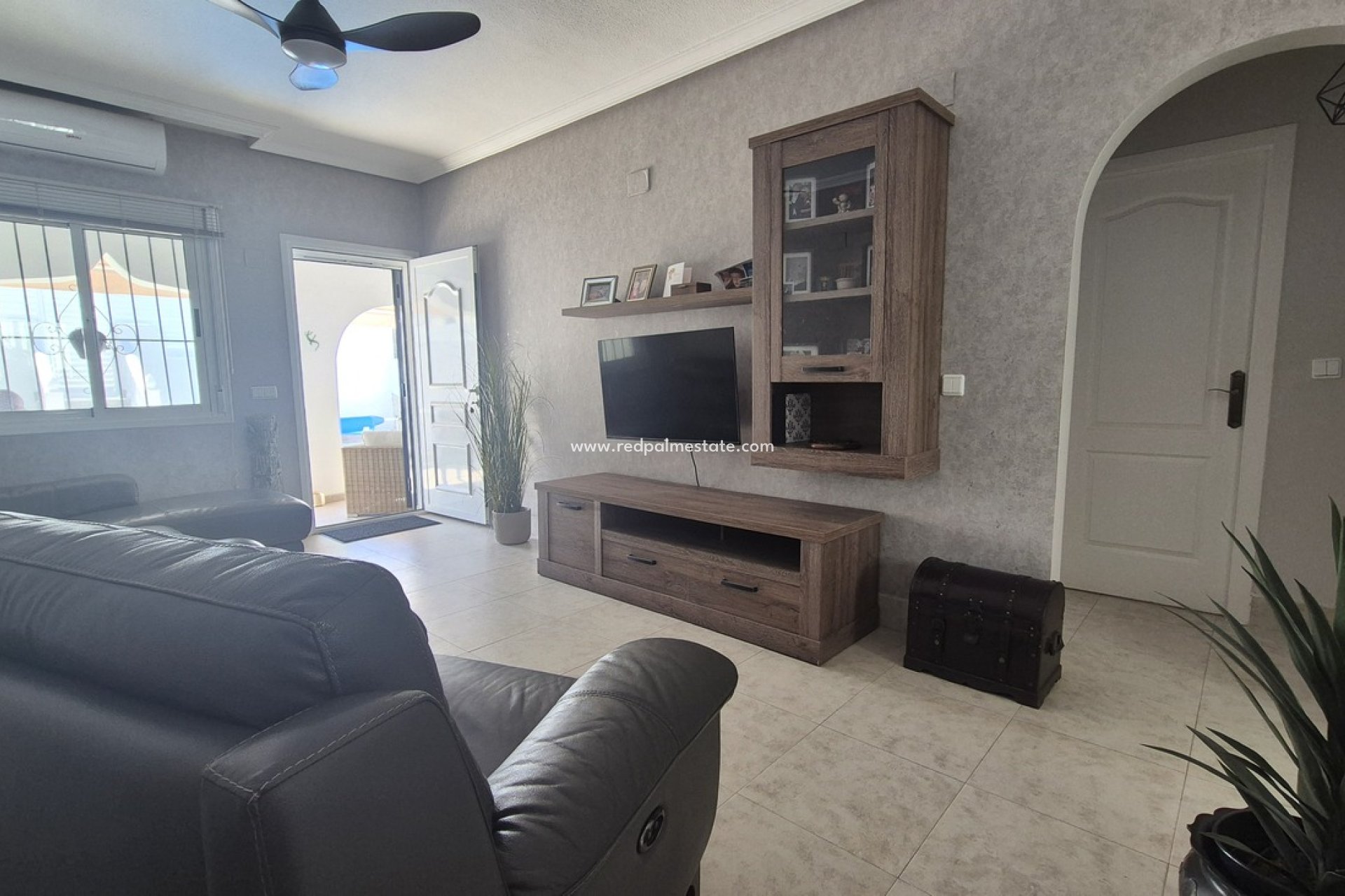 Resale - Town House -
San Miguel de Salinas - Inland