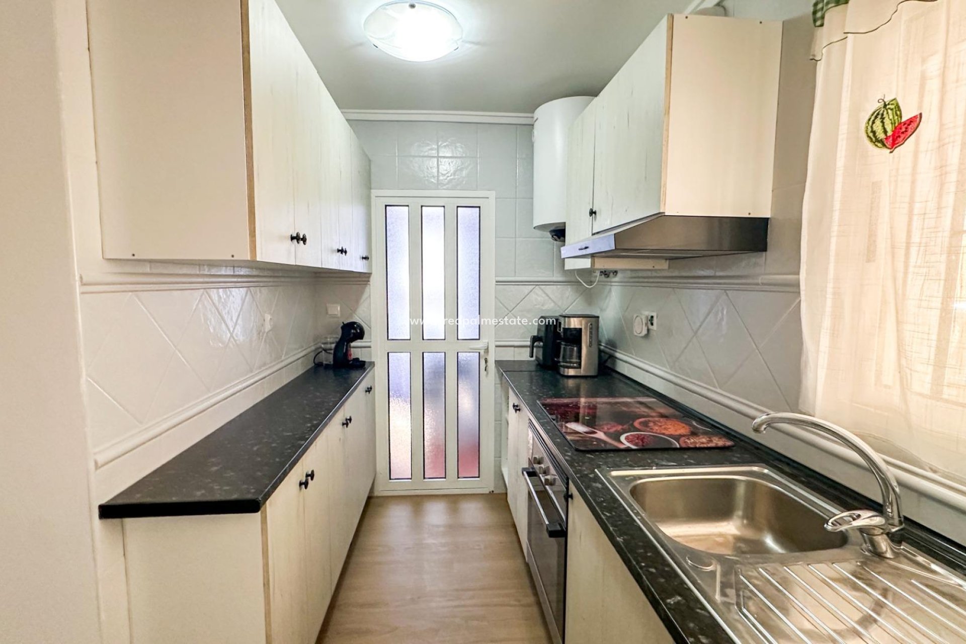 Resale - Town House -
San Miguel de Salinas - Las Filipinas