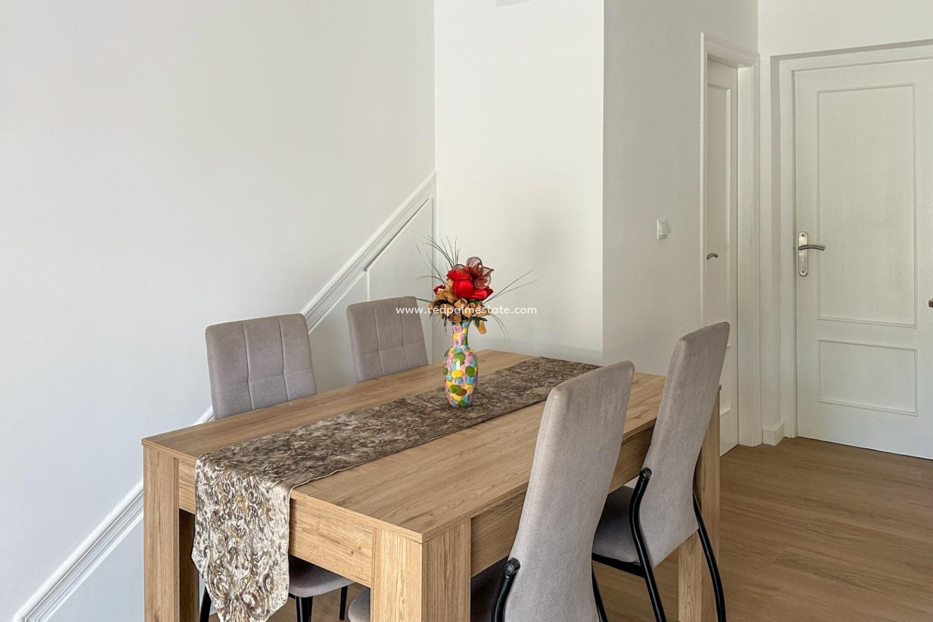 Resale - Town House -
San Miguel de Salinas - Las Filipinas