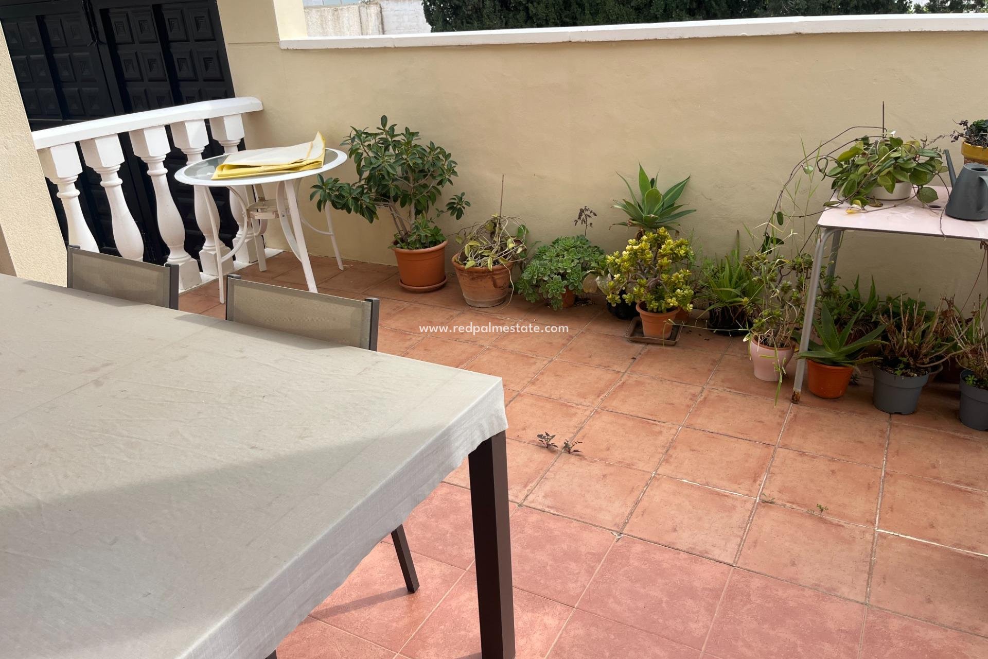 Resale - Town House -
San Miguel de Salinas - Las Filipinas