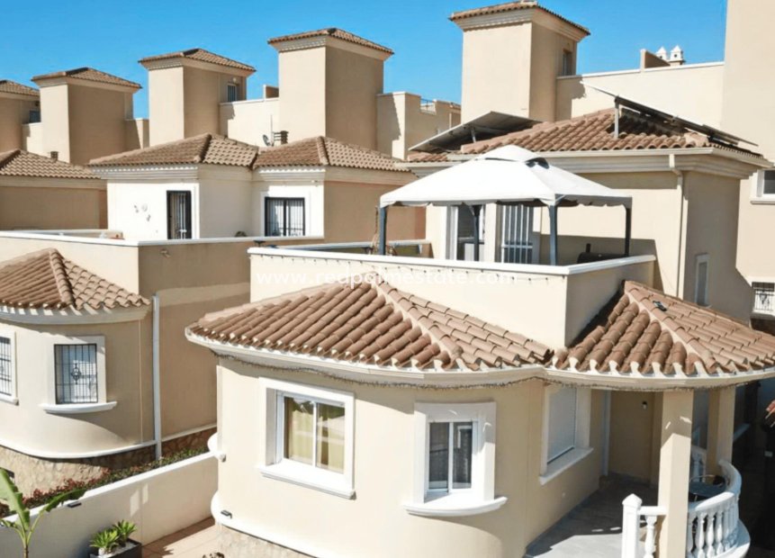 Resale - Town House -
San Miguel de Salinas - Mirador de san miguel