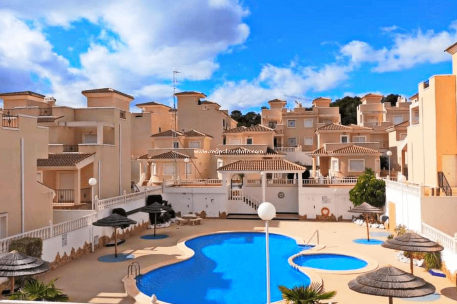 Resale - Town House -
San Miguel de Salinas - Mirador de san miguel