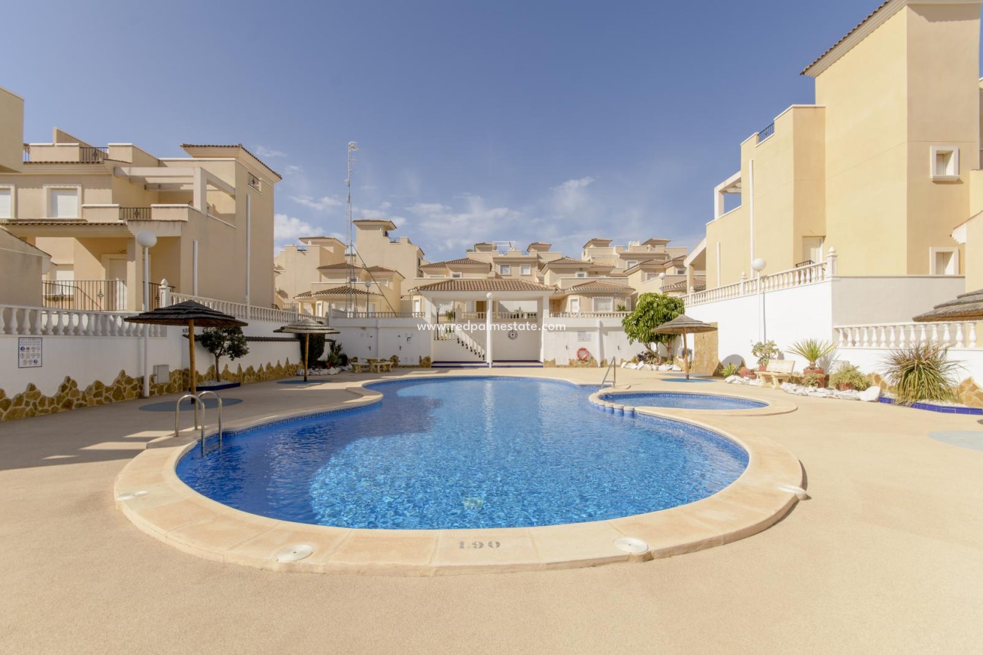 Resale - Town House -
San Miguel de Salinas - San Miguel Salinas