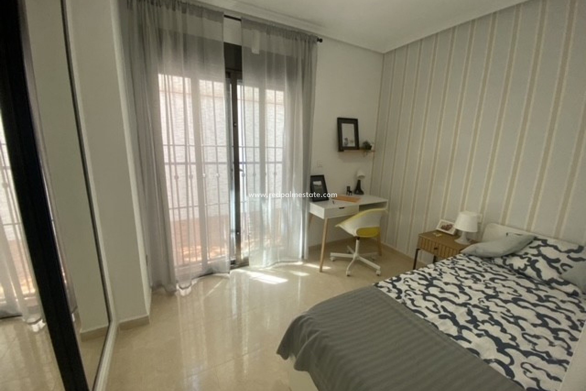 Resale - Town House -
San Miguel de Salinas