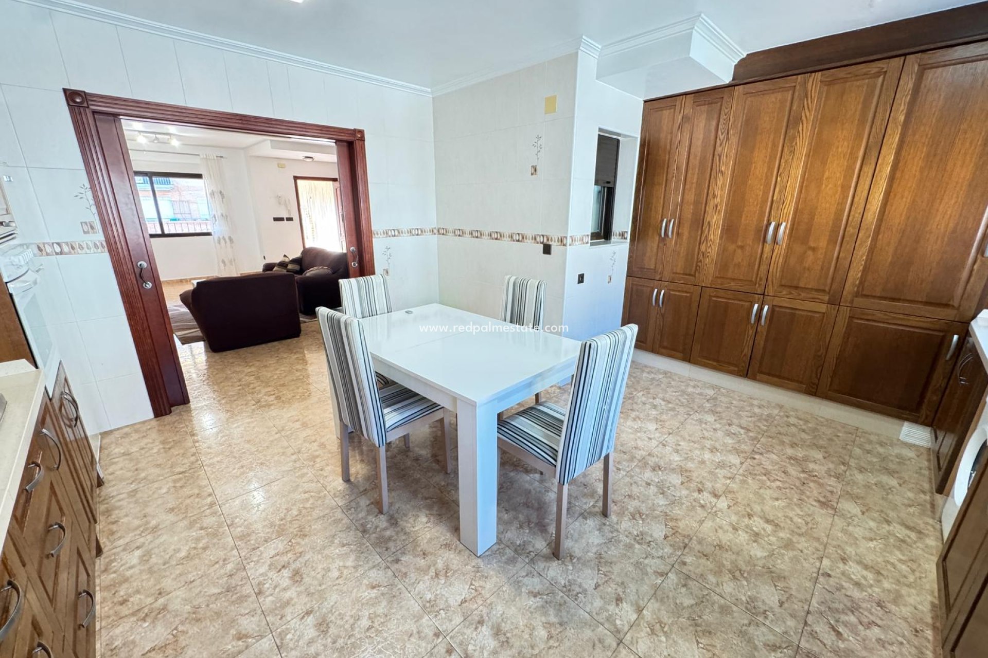 Resale - Town House -
San Miguel de Salinas