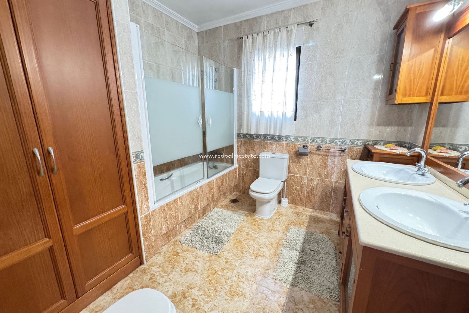 Resale - Town House -
San Miguel de Salinas