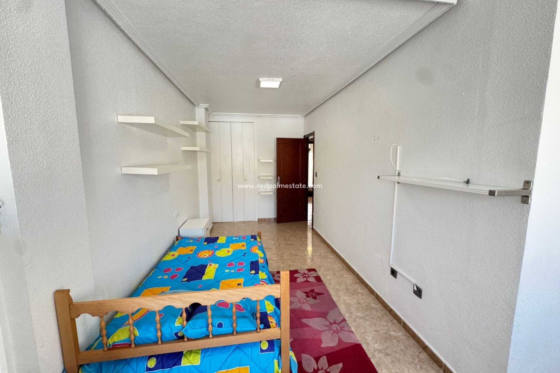 Resale - Town House -
San Miguel de Salinas