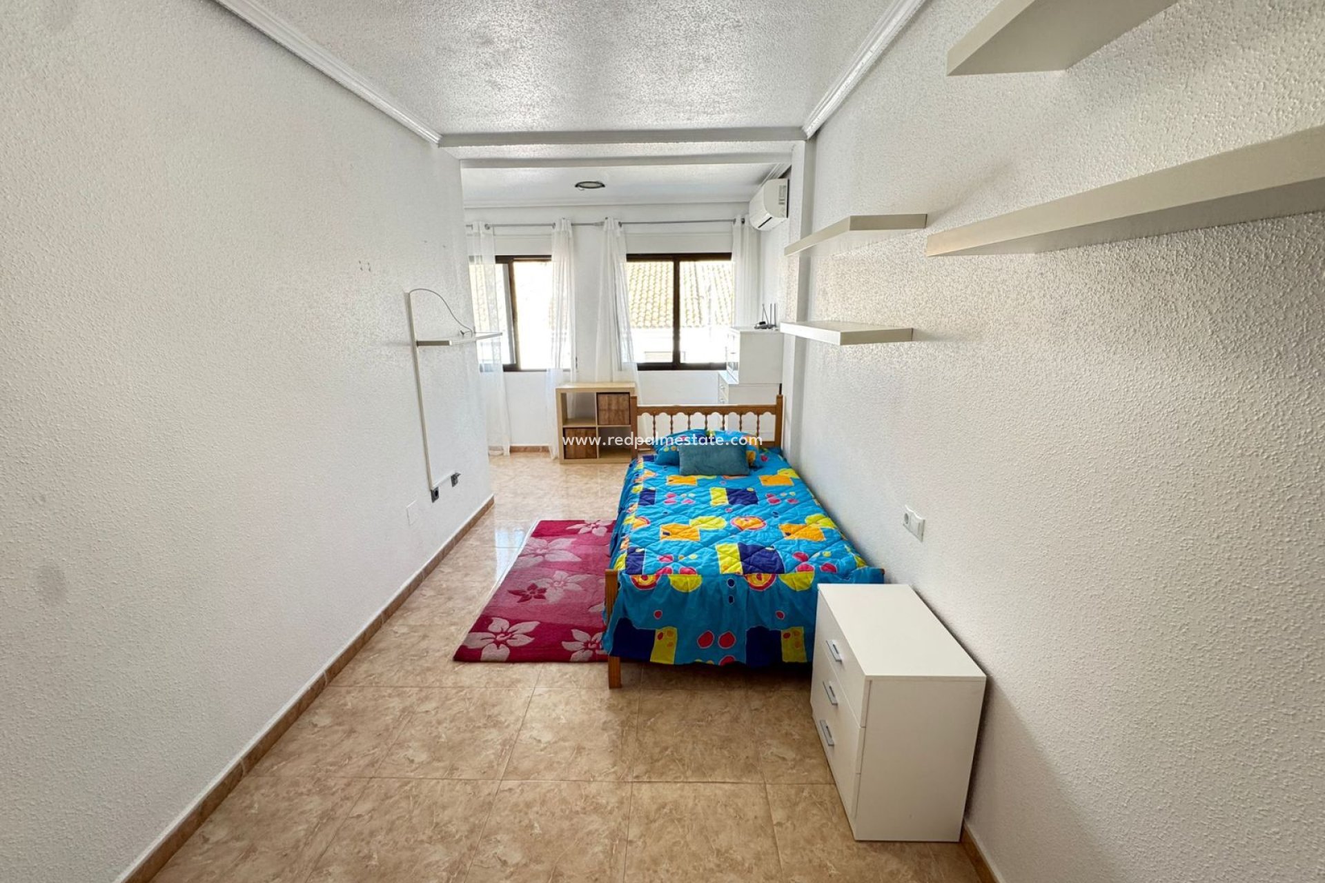 Resale - Town House -
San Miguel de Salinas