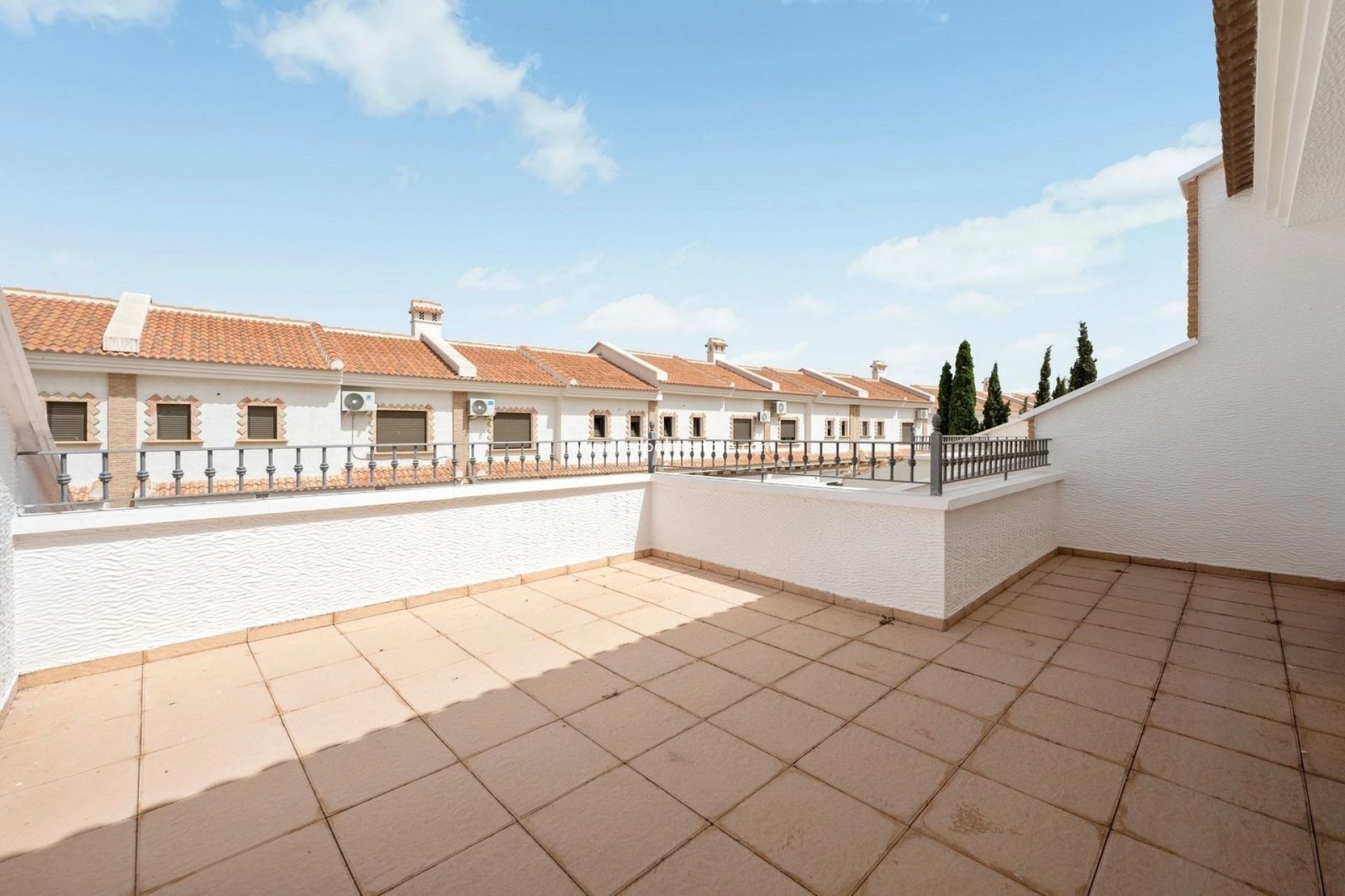 Resale - Town House -
San Miguel de Salinas