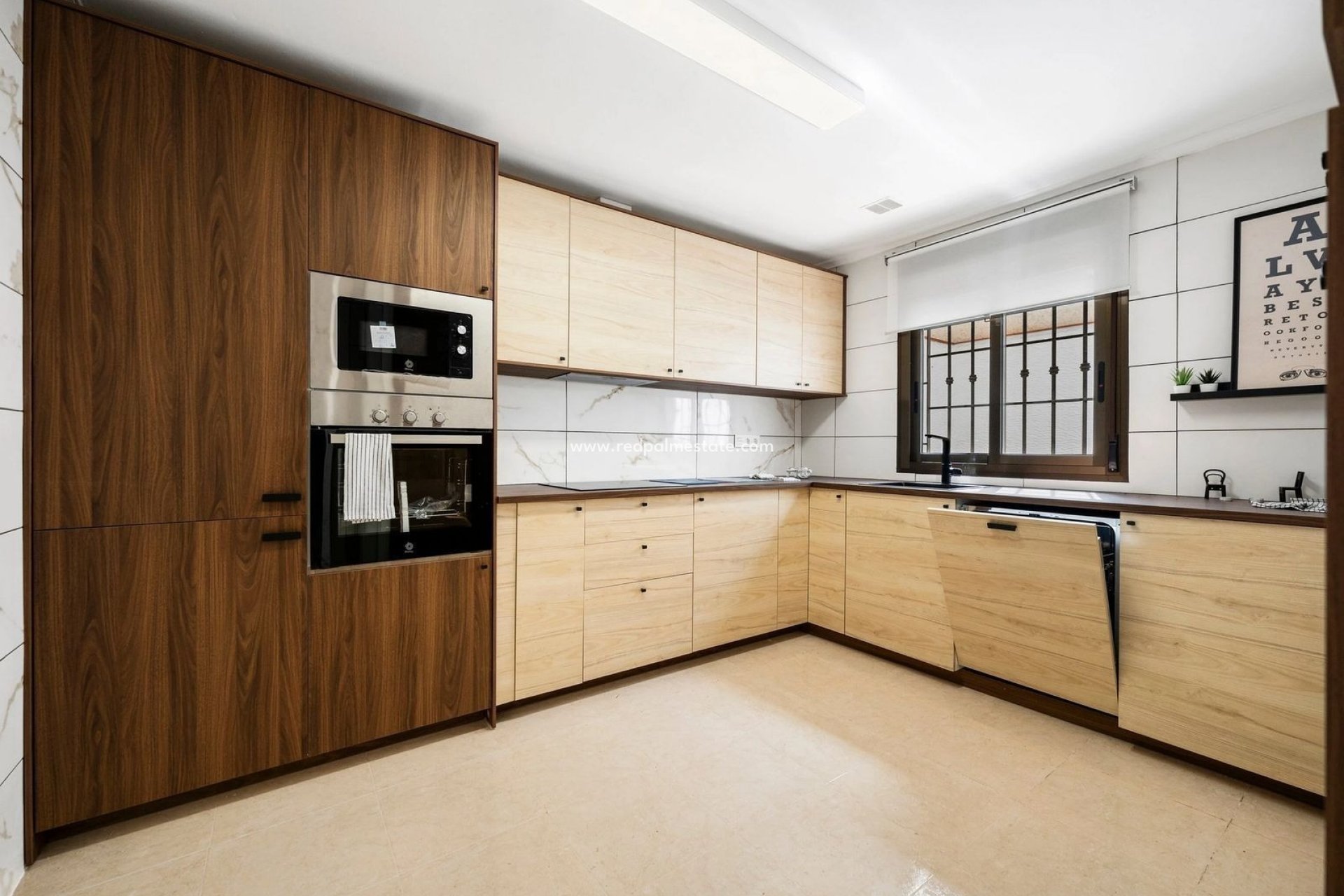 Resale - Town House -
San Miguel de Salinas