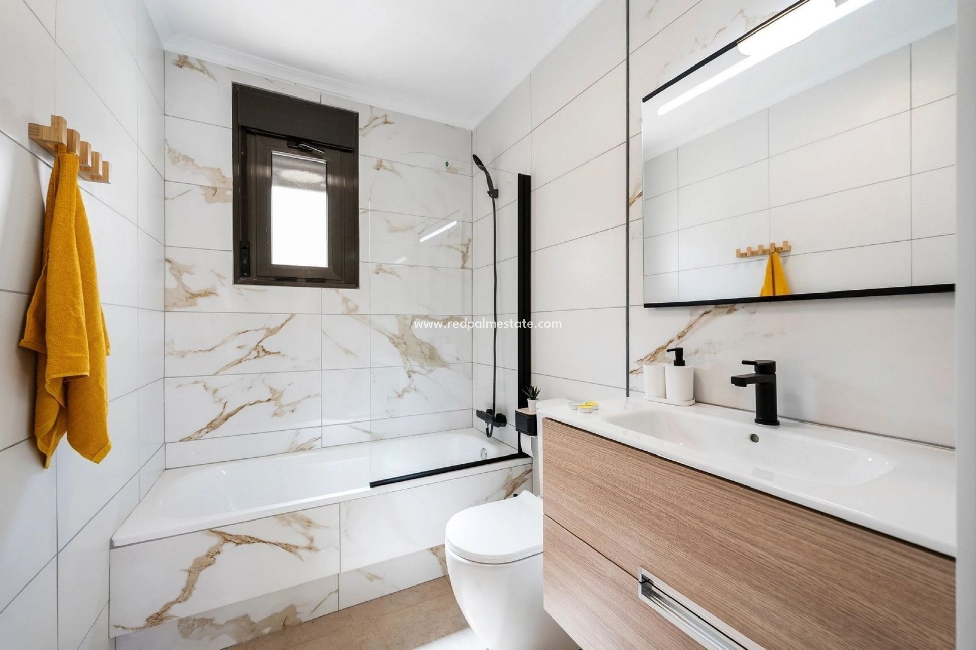 Resale - Town House -
San Miguel de Salinas