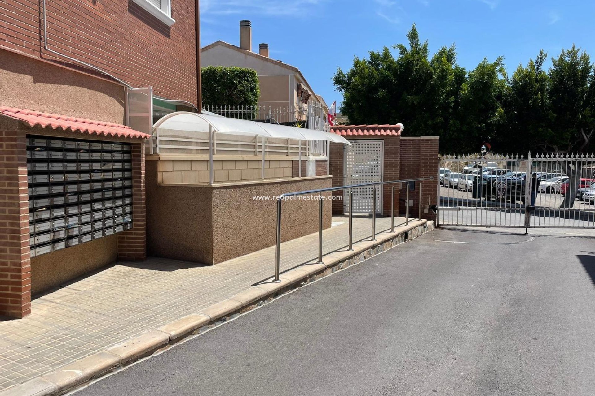 Resale - Town House -
Santa Pola - Eroski