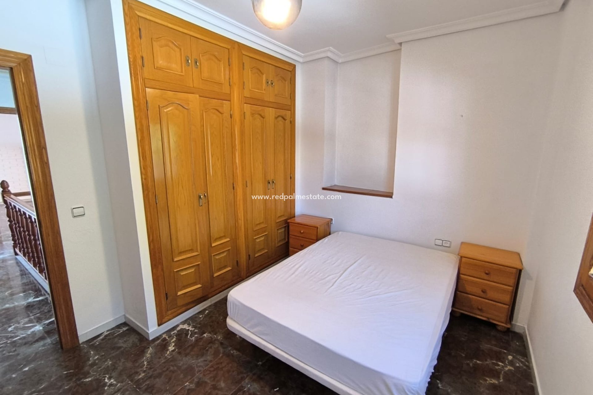 Resale - Town House -
Sax - Inland