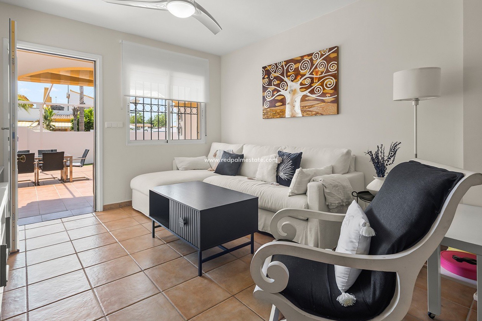 Resale - Town House -
Torre de la Horadada - Pueblo Latino