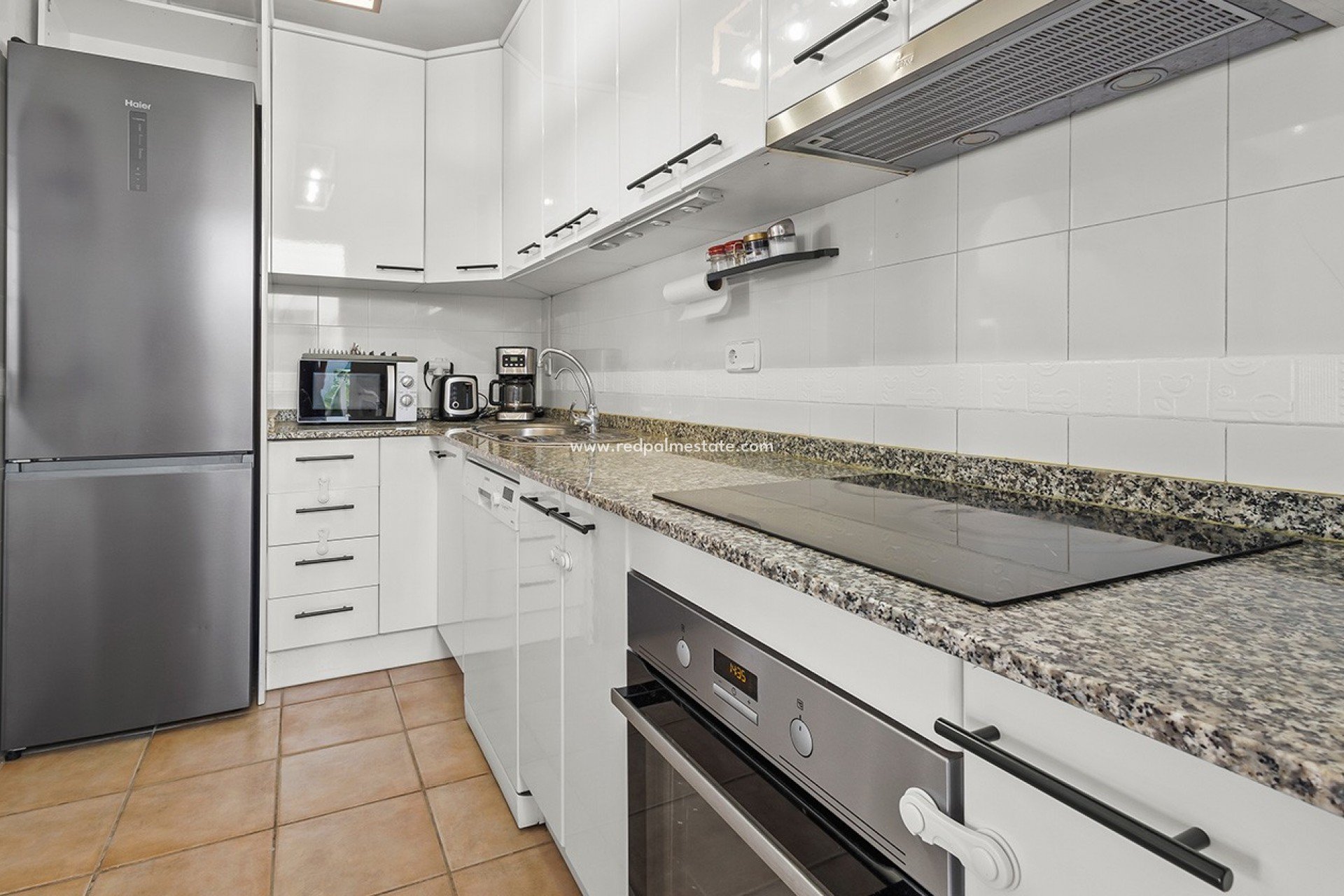 Resale - Town House -
Torre de la Horadada - Pueblo Latino