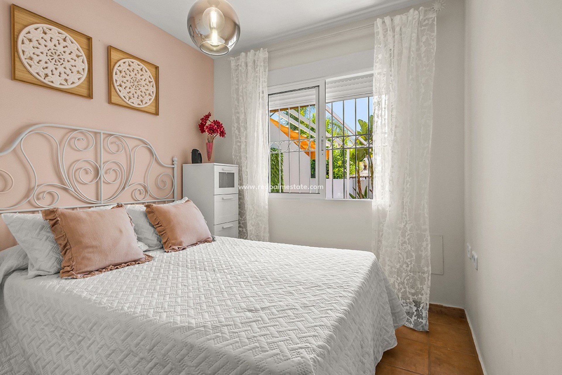 Resale - Town House -
Torre de la Horadada - Pueblo Latino