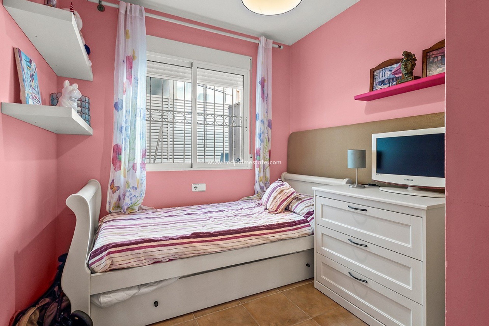 Resale - Town House -
Torre de la Horadada - Pueblo Latino