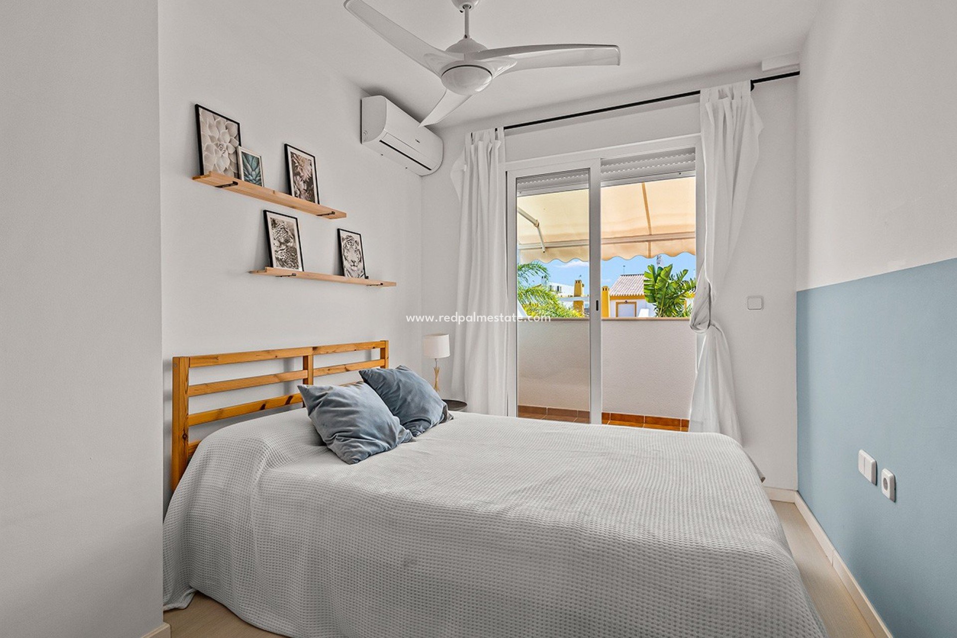 Resale - Town House -
Torre de la Horadada - Pueblo Latino