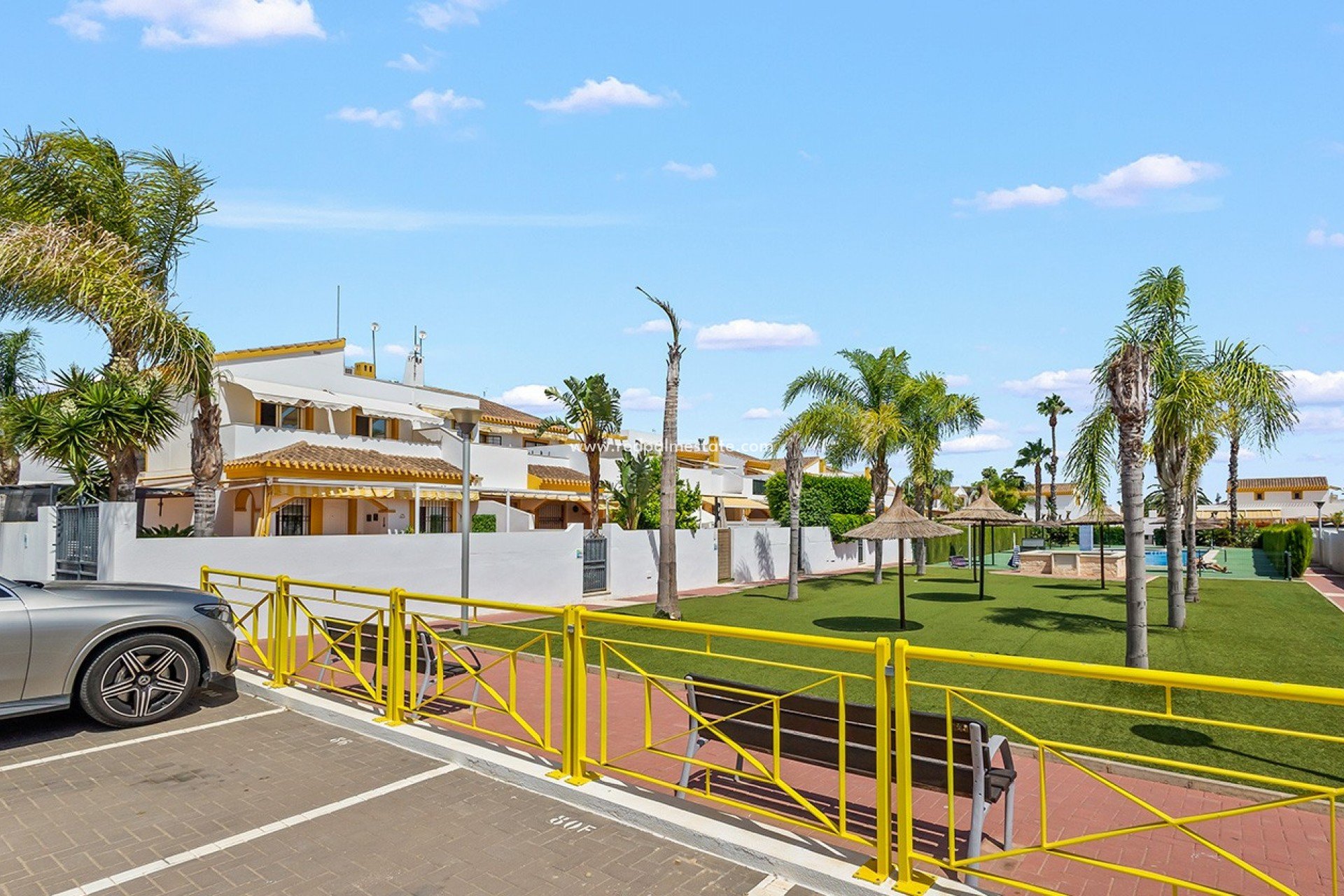 Resale - Town House -
Torre de la Horadada - Pueblo Latino