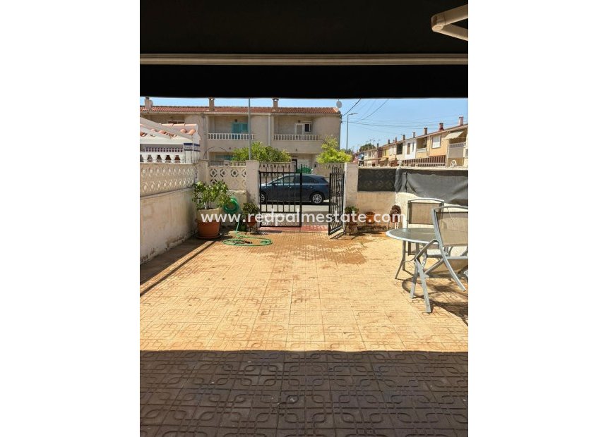 Resale - Town House -
Torrevieja - Acequión