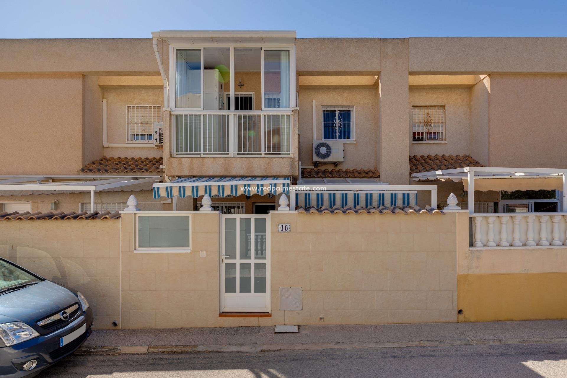 Resale - Town House -
Torrevieja - Aguas Nueva