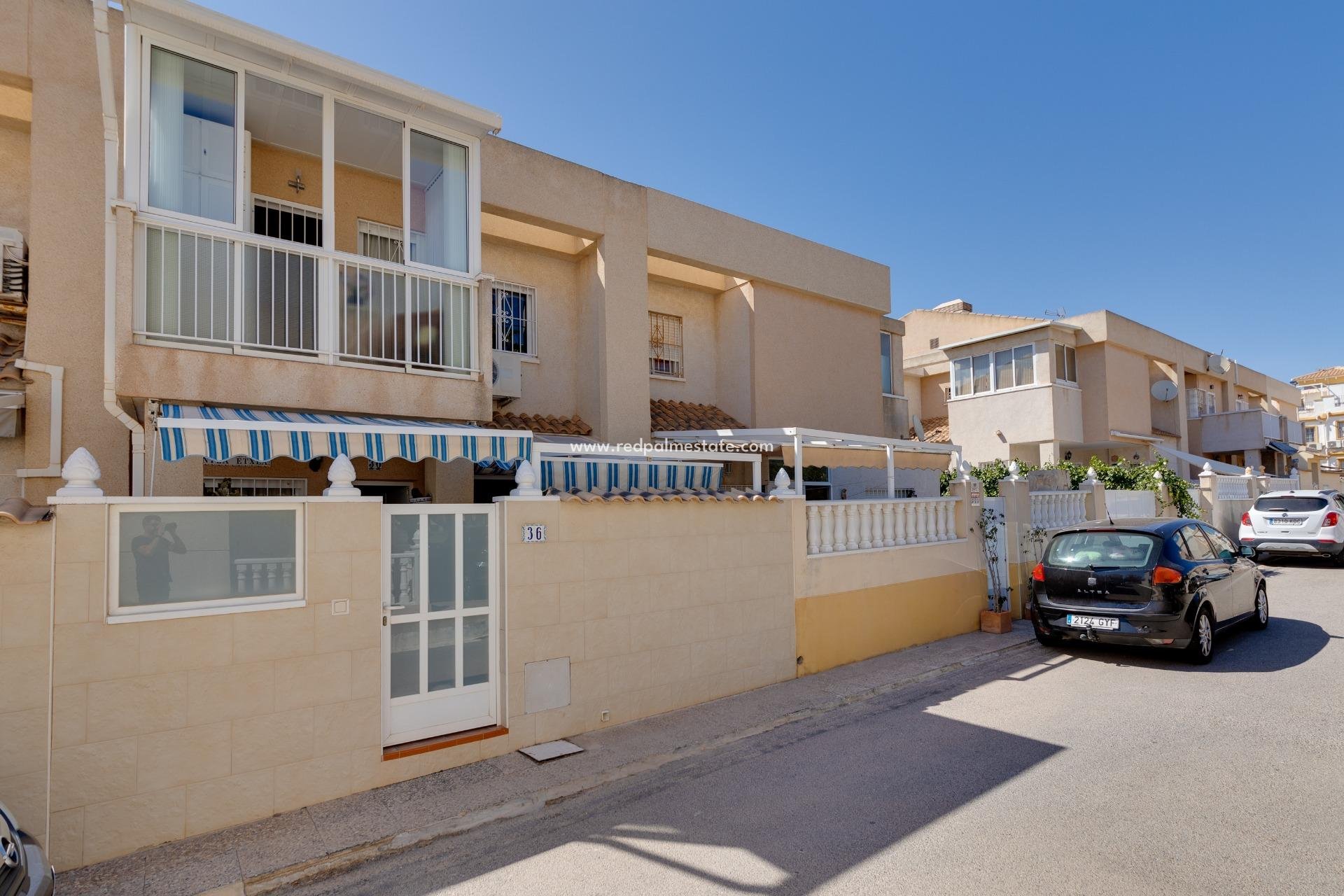 Resale - Town House -
Torrevieja - Aguas Nueva