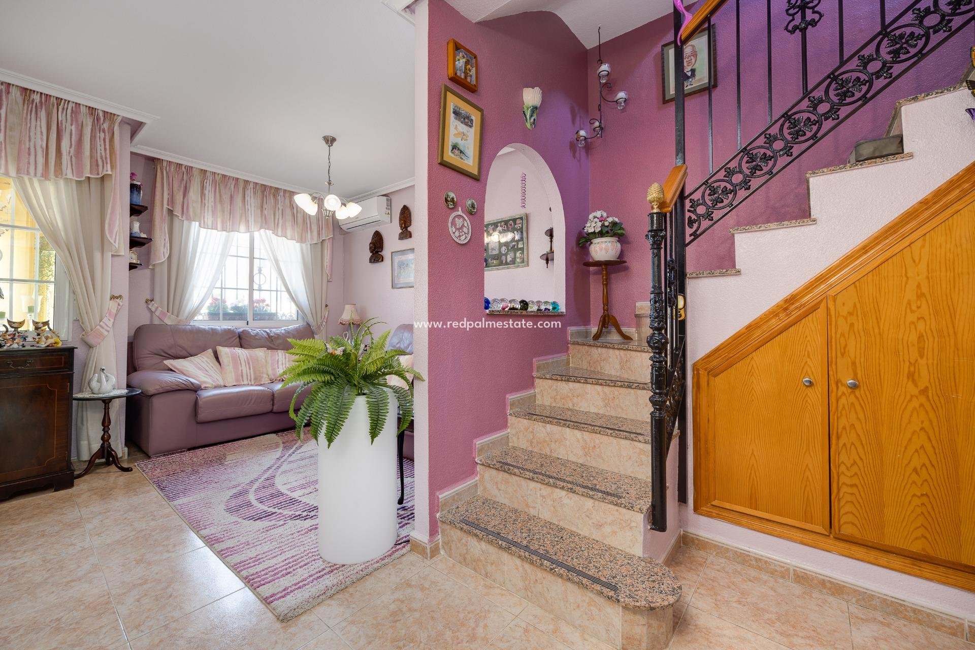 Resale - Town House -
Torrevieja - Aguas Nueva