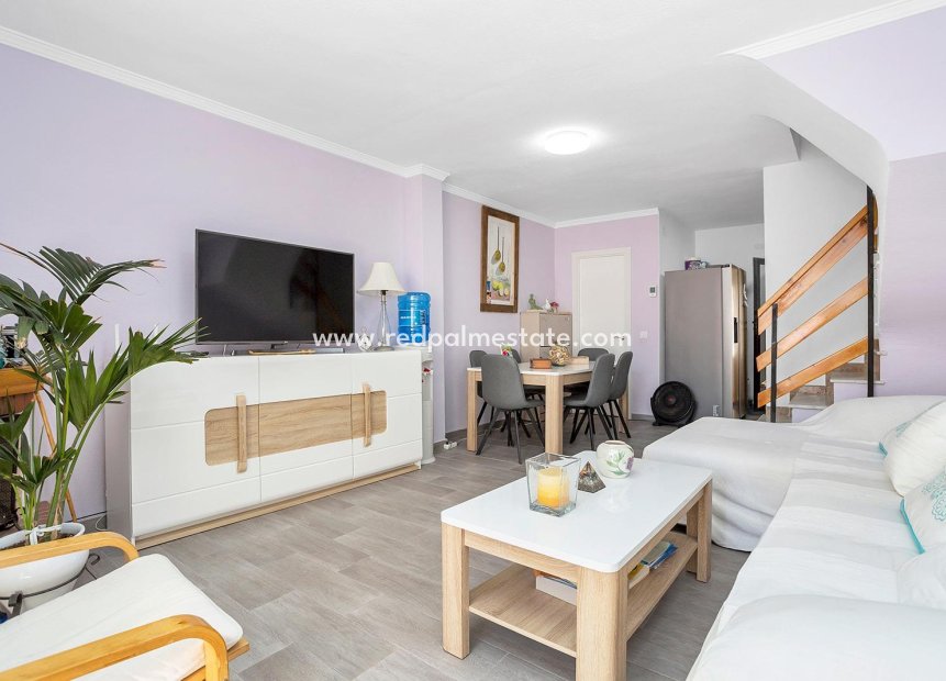 Resale - Town House -
Torrevieja - Aguas Nueva